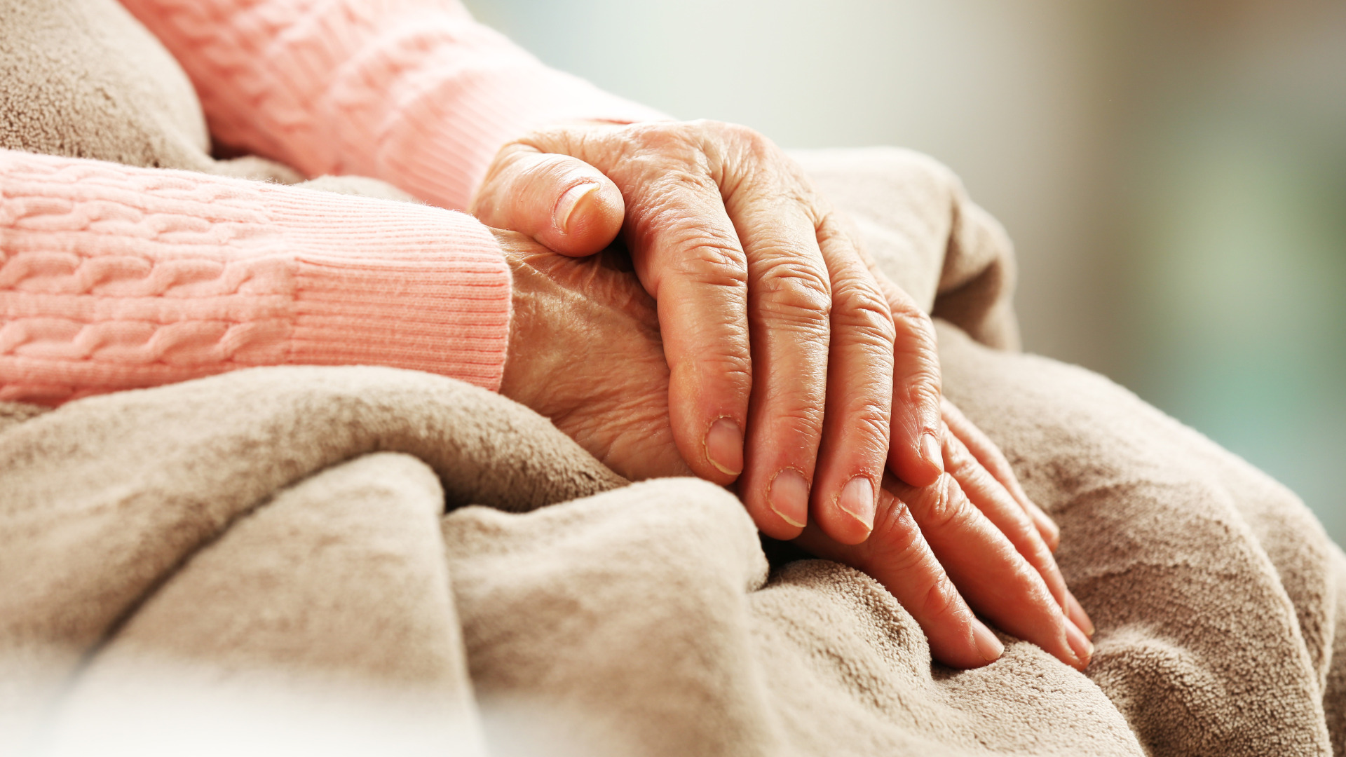 10 Best Christmas Gift Ideas For Parkinson’s Patients in 2023